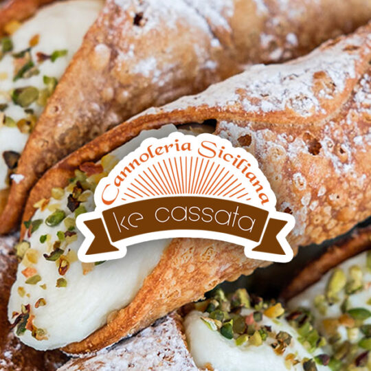 Vassoio di cannoli e dolci da Ke Cassata